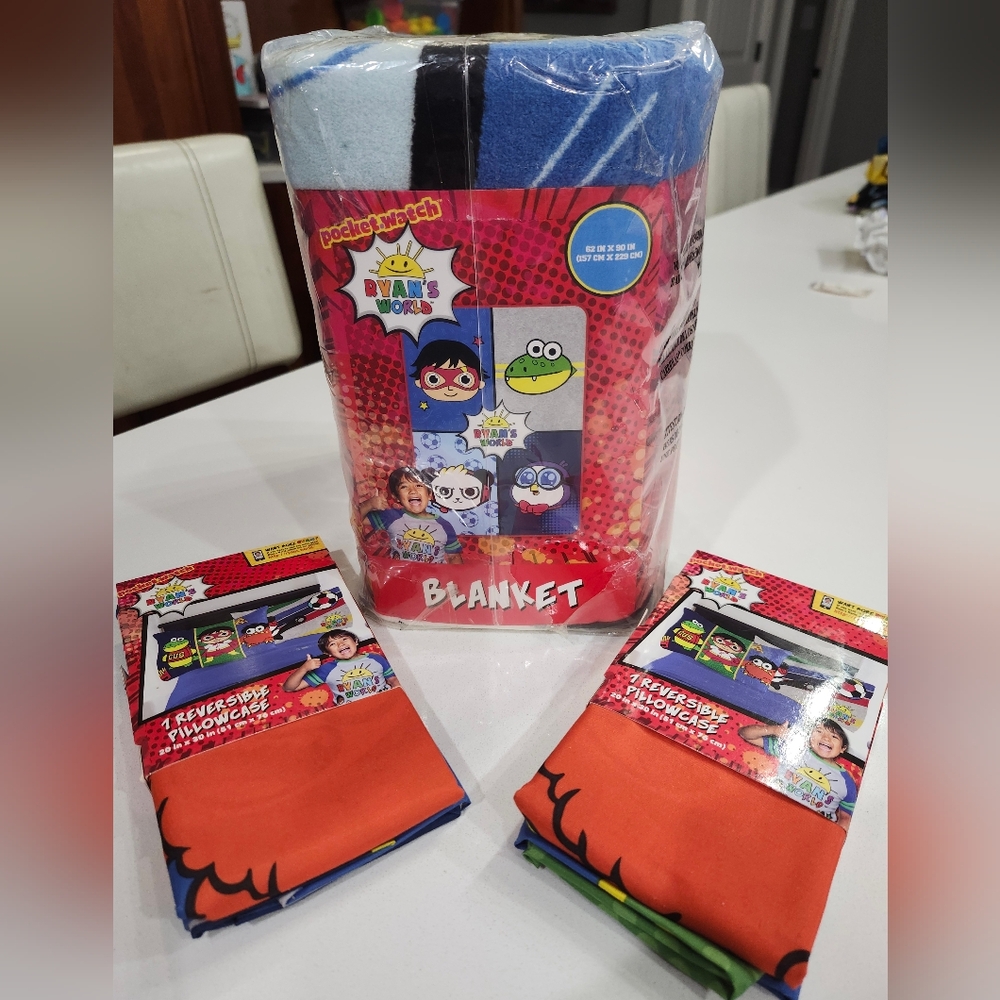 Ryan's World Blanket & 2 Pillow Cases